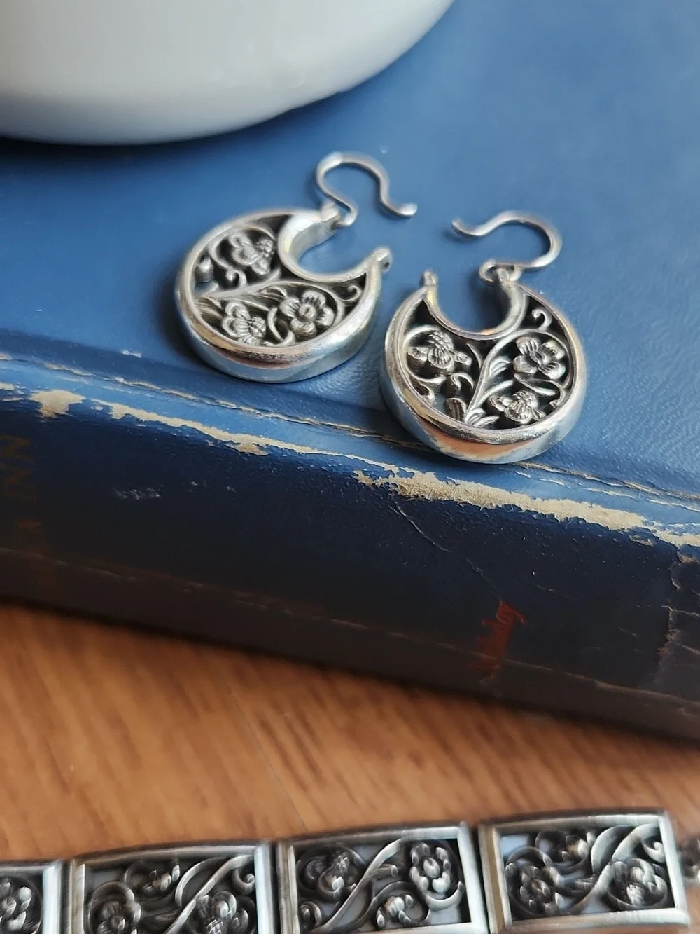 Brighton Necklace, Earrings, Bracelet Set - Picture 3 of 6